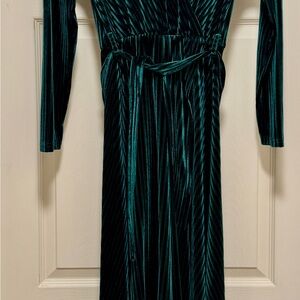 Dark Green Velvet Long Sleeve Dress